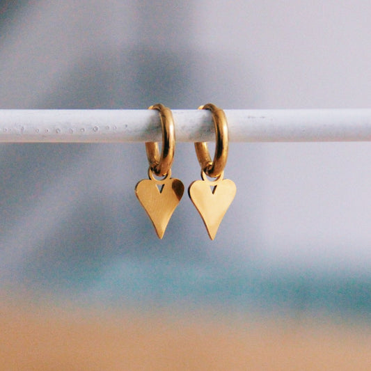 Stainless steel hoop earrings with heart - goud